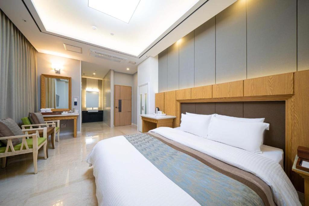 Hotel Core Naju Buitenkant foto